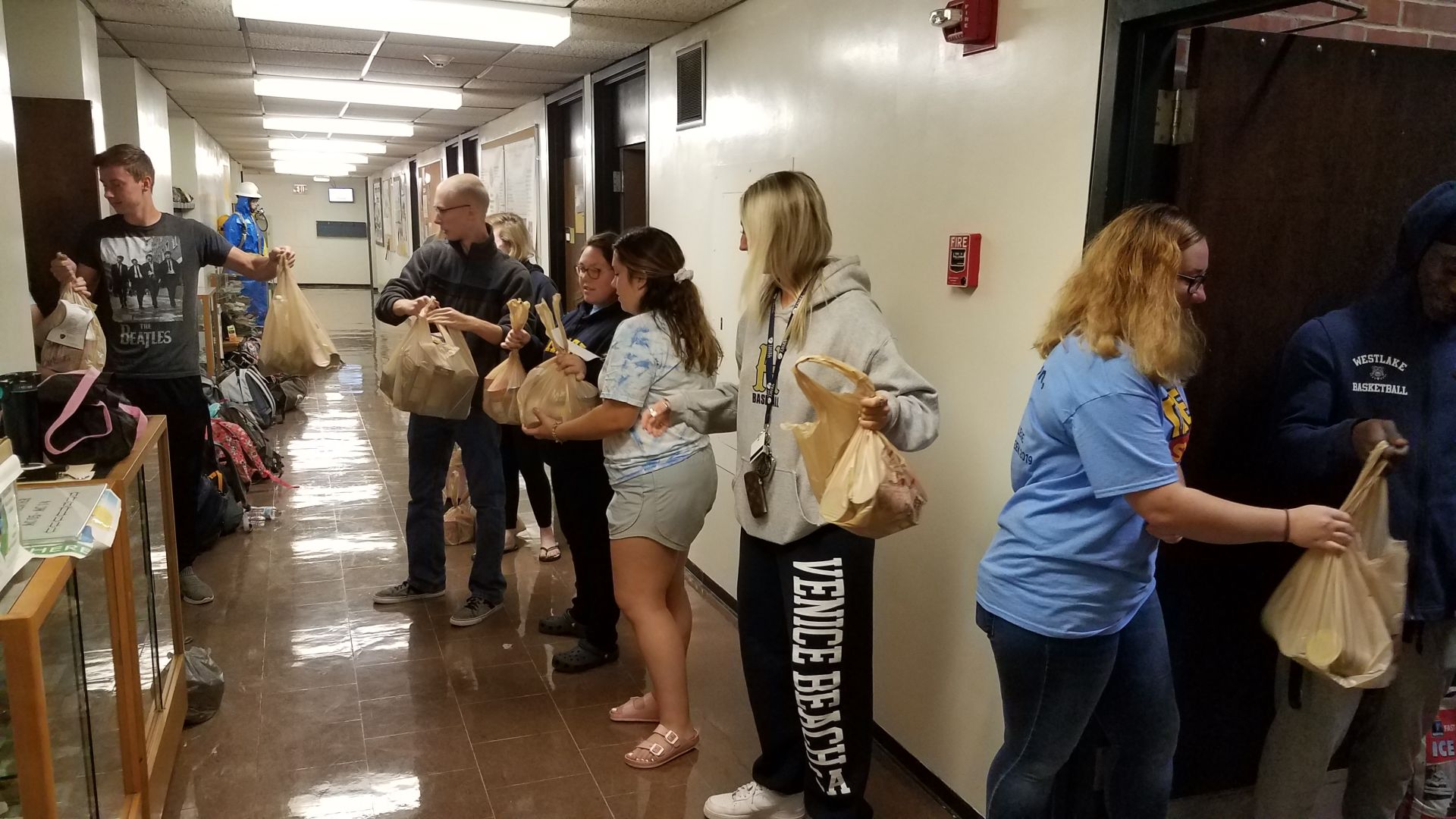 Thiel food drive